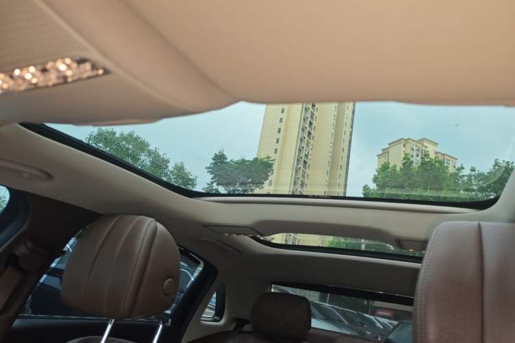 Used Mercedes-Benz E-Class 2016 E 300 L Stylish Model Headliner