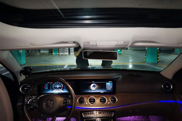 Used Mercedes-Benz E-Class 2016 E 300 L Stylish Model Headliner