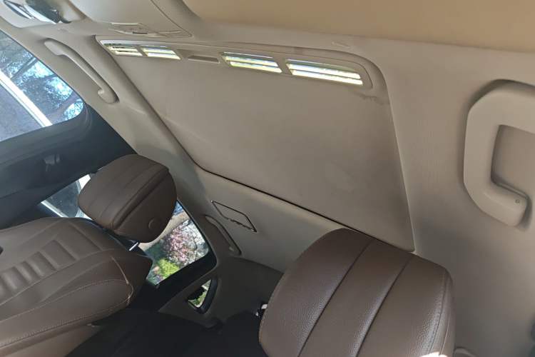 Used Mercedes-Benz E-Class 2016 E 200 L Sport Edition Headliner