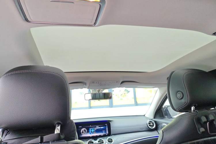 Used Mercedes-Benz E-Class 2016 E 200 L Headliner