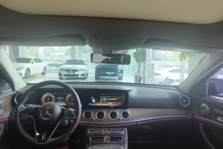 Used Mercedes-Benz E-Class 2016 E 300 L Luxury Model Headliner