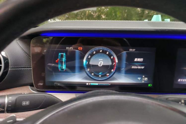 Used Mercedes-Benz E-Class 2016 E 200 L Instrument Cluster