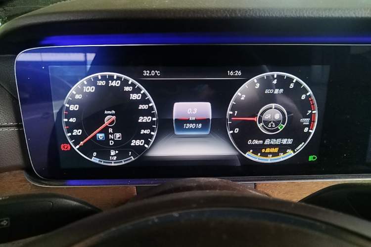 Used Mercedes-Benz E-Class 2016 E 200 L Instrument Cluster