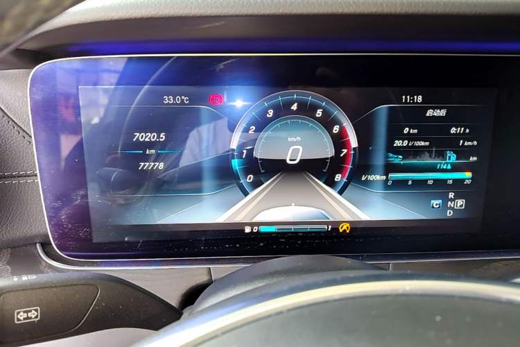 Used Mercedes-Benz E-Class 2016 E 300 L Sporty and Stylish Model Instrument Cluster