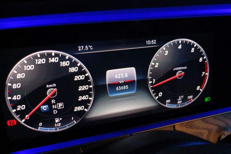 Used Mercedes-Benz E-Class 2016 E 300 L Sporty and Stylish Model Instrument Cluster