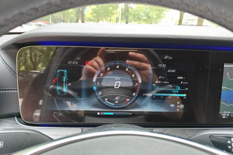 Used Mercedes-Benz E-Class 2016 E 300 L Sporty and Stylish Model Instrument Cluster