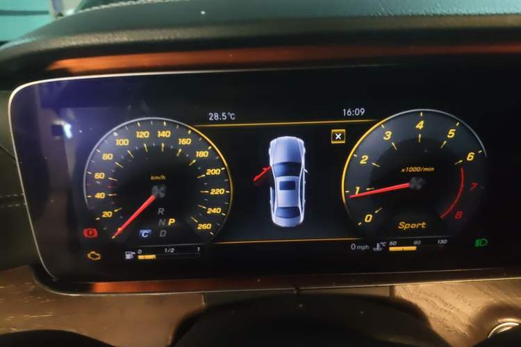 Used Mercedes-Benz E-Class 2016 E 200 L Instrument Cluster