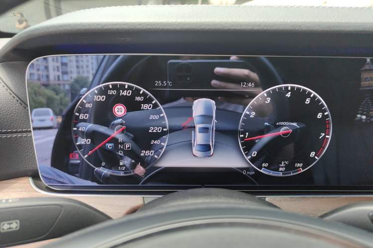 Used Mercedes-Benz E-Class 2016 E 300 L Stylish Model Instrument Cluster
