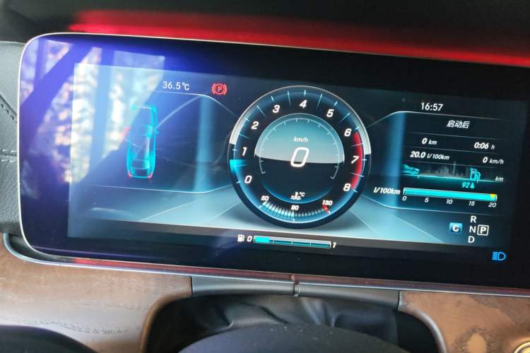 Used Mercedes-Benz E-Class 2016 E 200 L Instrument Cluster