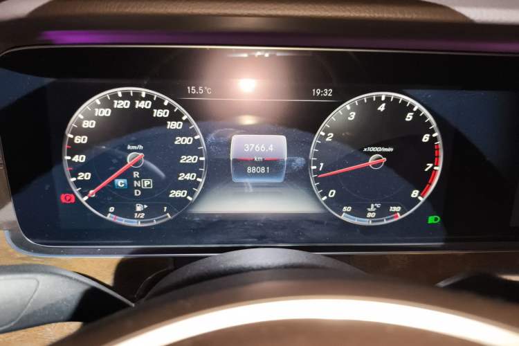 Used Mercedes-Benz E-Class 2016 E 200 L Instrument Cluster