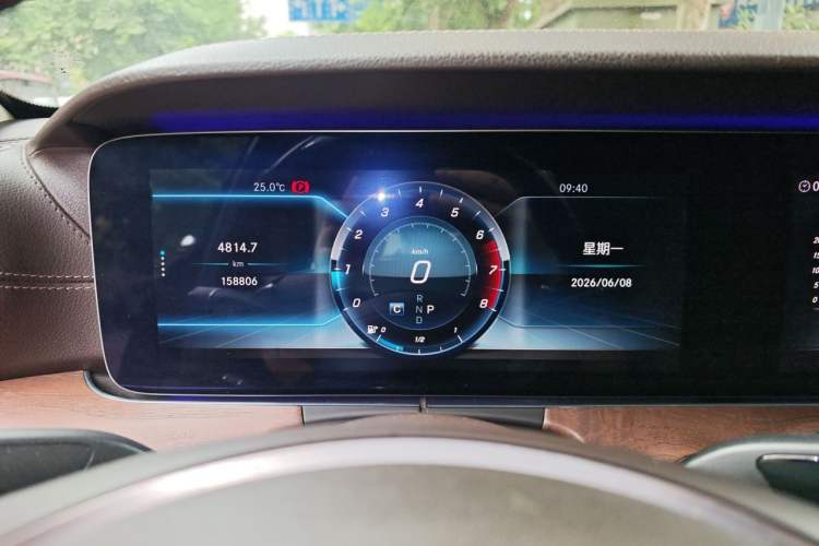 Used Mercedes-Benz E-Class 2016 E 200 L Instrument Cluster