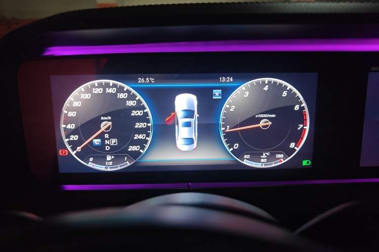 Used Mercedes-Benz E-Class 2016 E 200 L Instrument Cluster