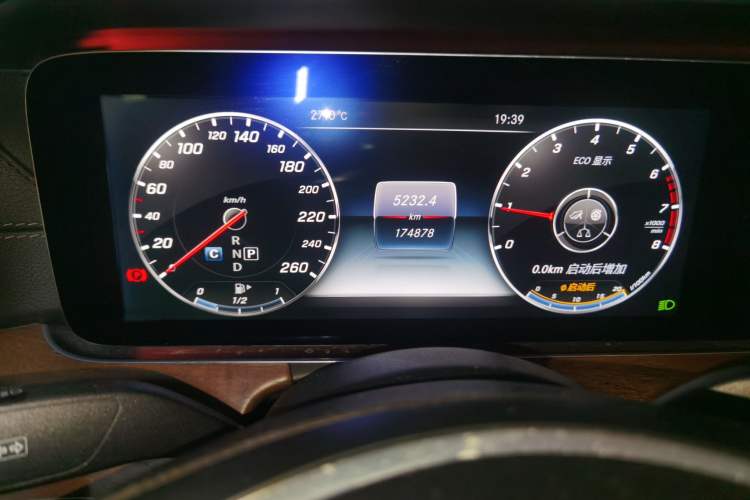 Used Mercedes-Benz E-Class 2016 E 300 L Stylish Model Instrument Cluster