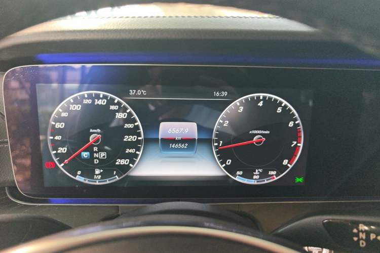 Used Mercedes-Benz E-Class 2016 E 200 L Sport Edition Instrument Cluster
