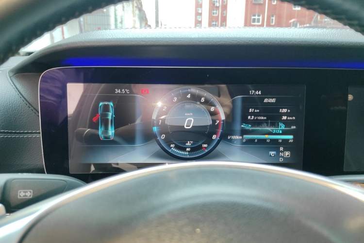 Used Mercedes-Benz E-Class 2016 E 300 L Sport Luxury Model Instrument Cluster