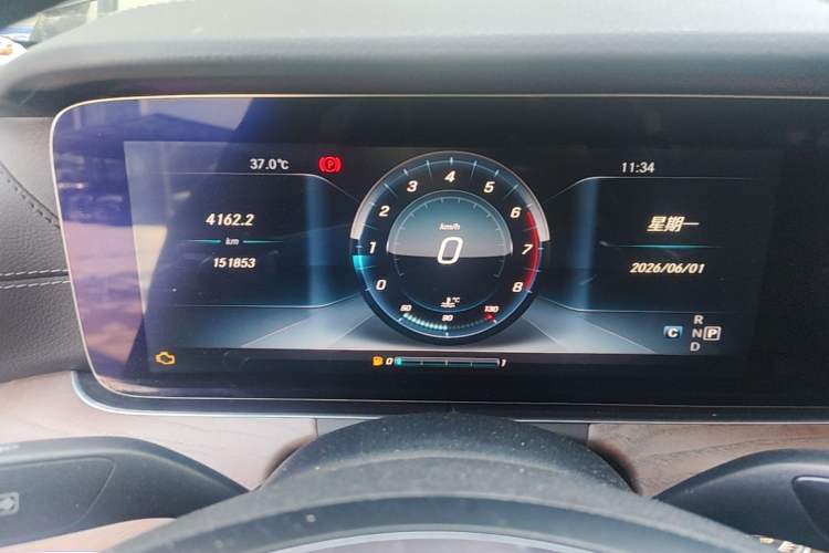 Used Mercedes-Benz E-Class 2016 E 300 L Stylish Model Instrument Cluster