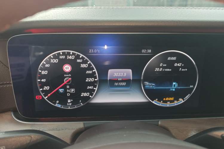 Used Mercedes-Benz E-Class 2016 E 300 L Stylish Model Instrument Cluster