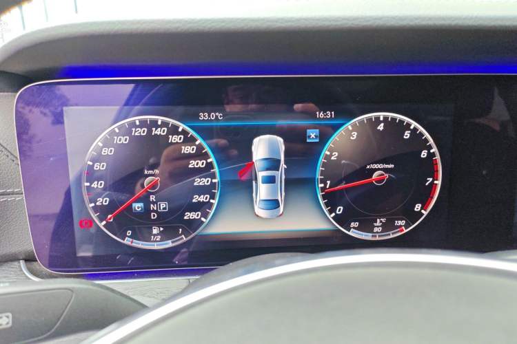Used Mercedes-Benz E-Class 2016 E 200 L Instrument Cluster