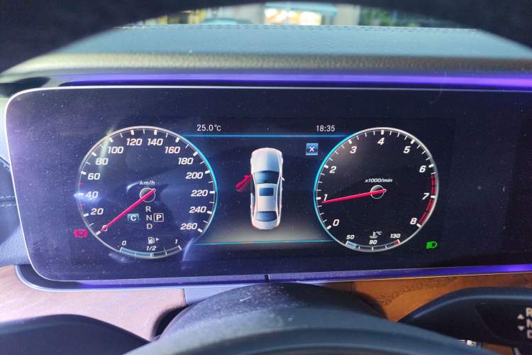 Used Mercedes-Benz E-Class 2016 E 200 L Instrument Cluster