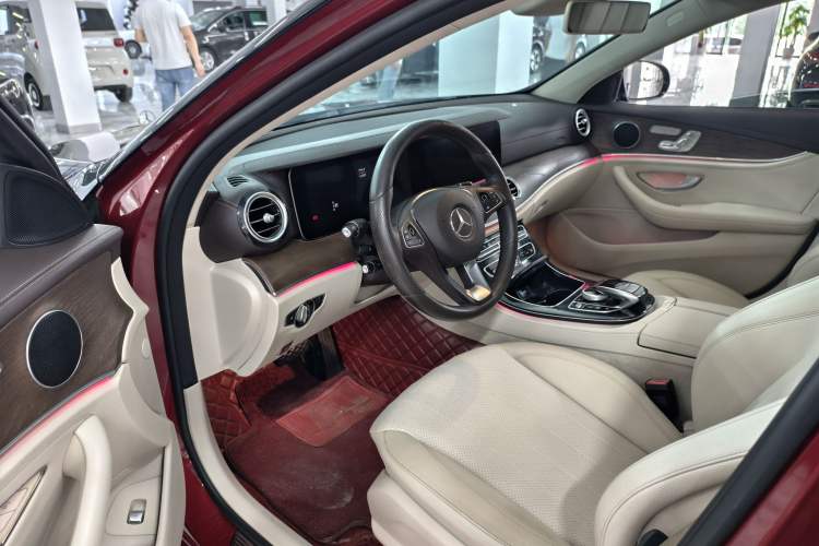 Used Mercedes-Benz E-Class 2016 E 300 L Stylish Model Interior 1
