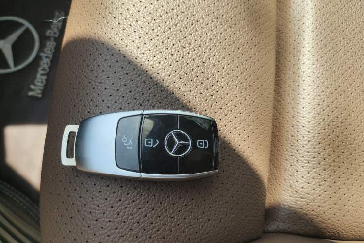 Used Mercedes-Benz E-Class 2016 E 200 L Sport Edition Interior 1