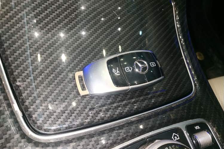 Used Mercedes-Benz E-Class 2016 E 300 L Sport Luxury Model Interior 1