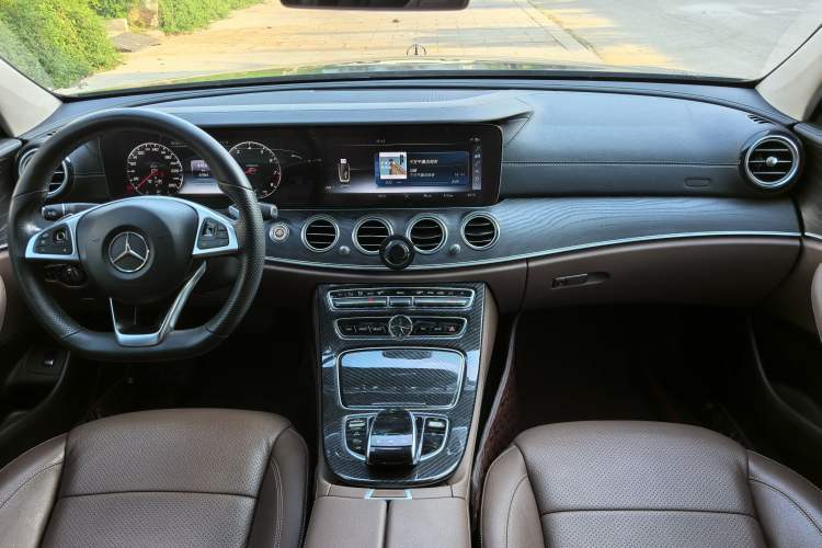 Used Mercedes-Benz E-Class 2016 E 300 L Sporty and Stylish Model Interior 1