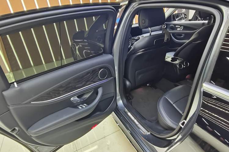 Used Mercedes-Benz E-Class 2016 E 300 L Sport Luxury Model Interior 11