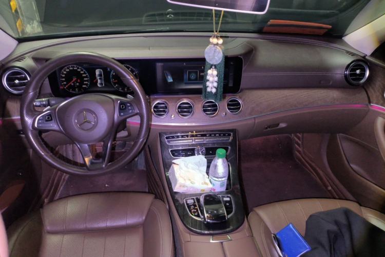Used Mercedes-Benz E-Class 2016 E 200 L Interior 2