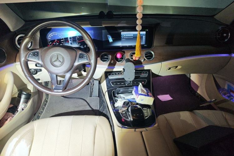 Used Mercedes-Benz E-Class 2016 E 300 L Luxury Model Interior 2