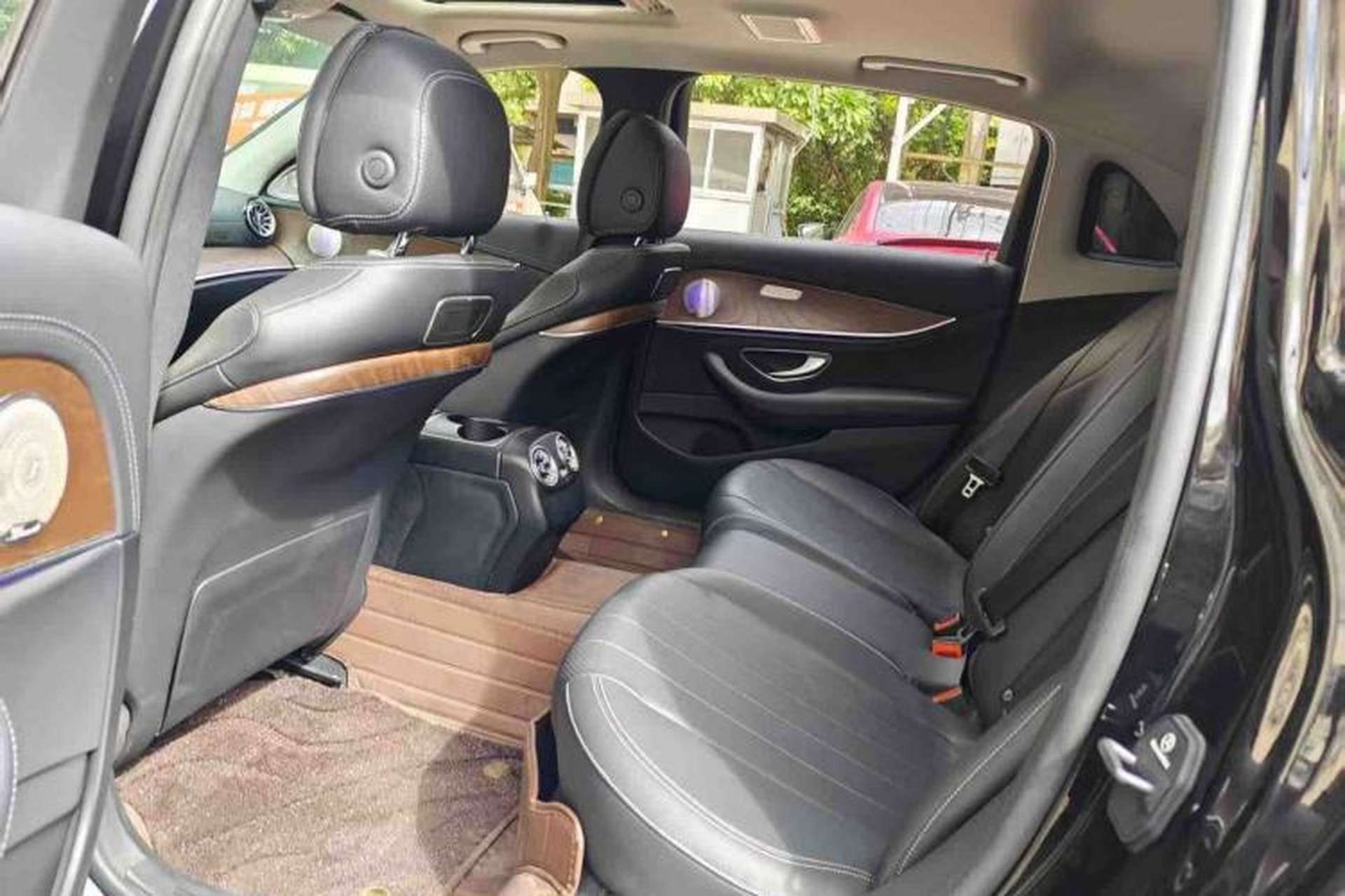 Used Mercedes-Benz E-Class 2016 E 200 L Interior 2