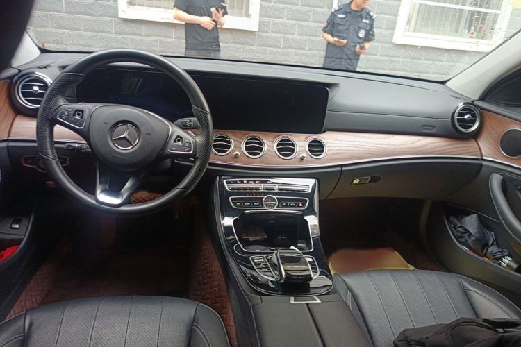 Used Mercedes-Benz E-Class 2016 E 300 L Stylish Model Interior 2