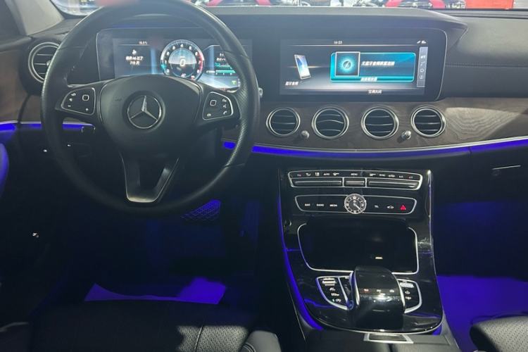 Used Mercedes-Benz E-Class 2016 E 200 L Interior 2