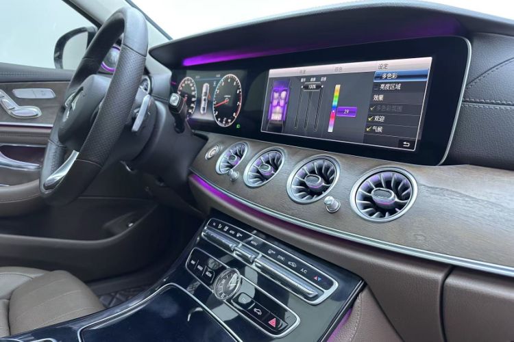 Used Mercedes-Benz E-Class 2016 E 200 L Interior 3