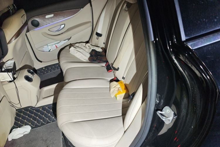Used Mercedes-Benz E-Class 2016 E 300 L Luxury Model Interior 4