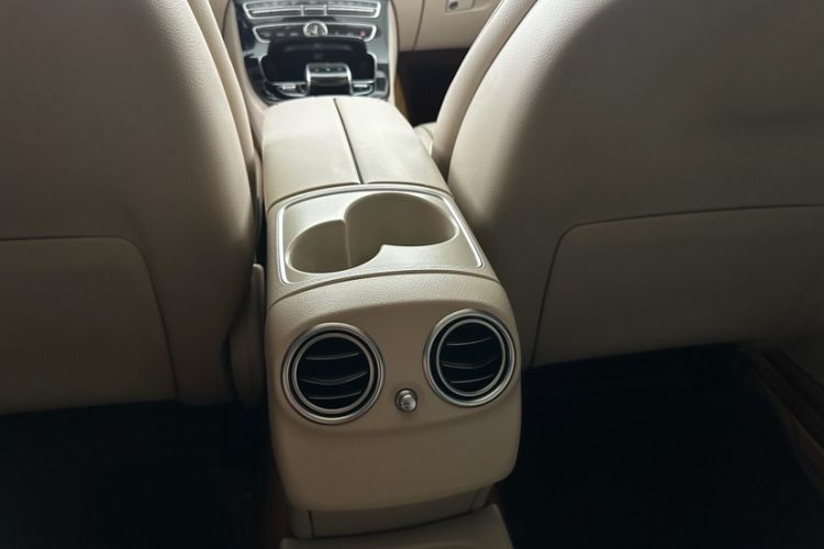 Used Mercedes-Benz E-Class 2016 E 300 L Luxury Model Interior 4