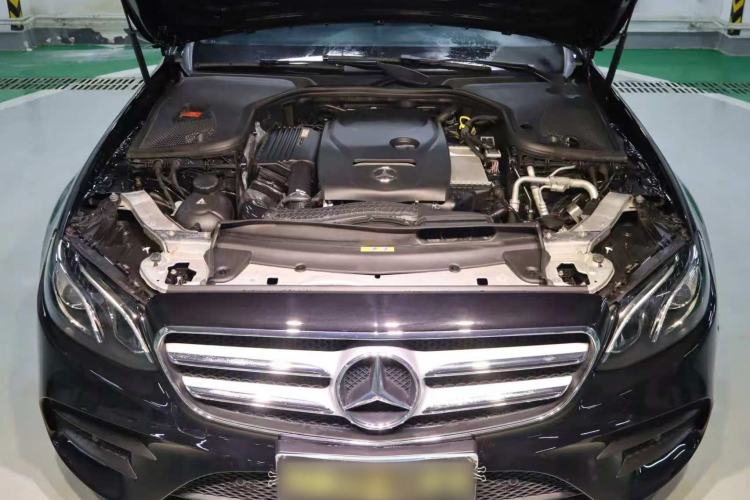 Used Mercedes-Benz E-Class 2016 E 200 L Sport Edition Interior 9