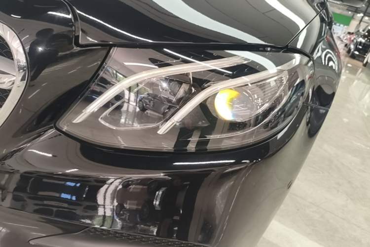 Used Mercedes-Benz E-Class 2016 E 200 L Sport Edition Left Front Headlight