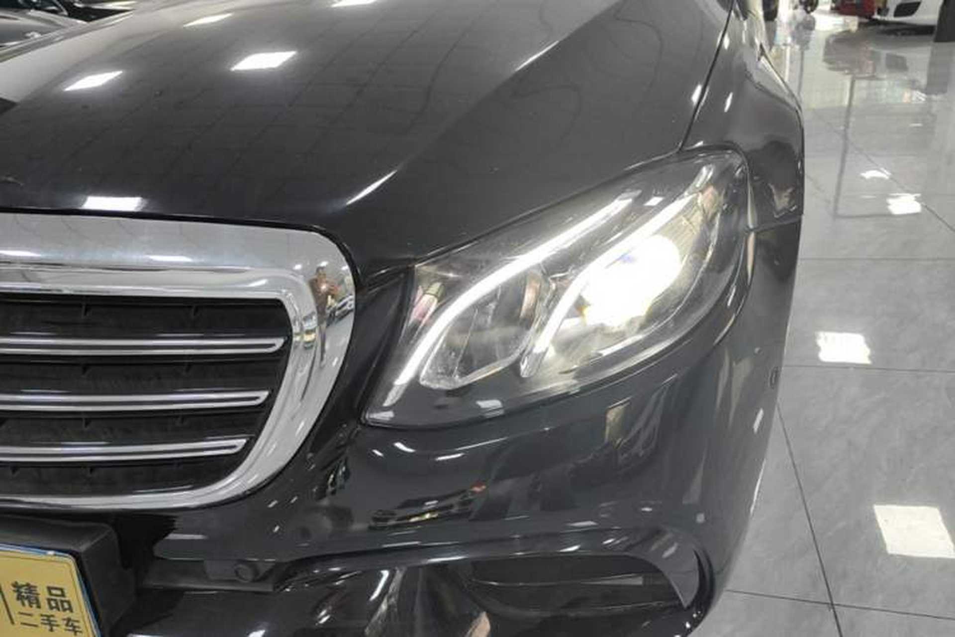 Used Mercedes-Benz E-Class 2016 E 300 L Sporty and Stylish Model Left Front Headlight