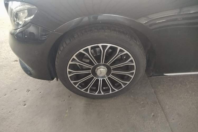 Used Mercedes-Benz E-Class 2016 E 200 L Left Front Wheel Hub