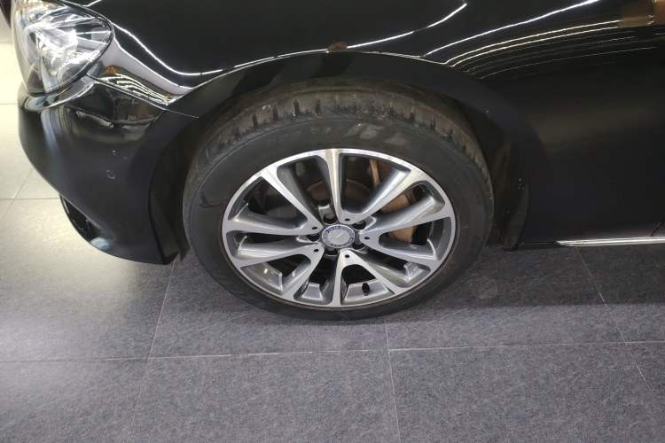 Used Mercedes-Benz E-Class 2016 E 300 L Stylish Model Left Front Wheel Hub