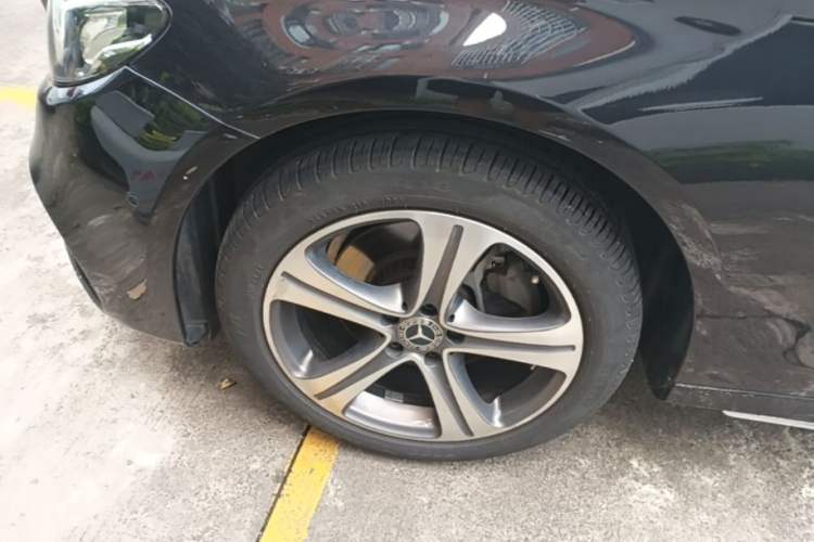 Used Mercedes-Benz E-Class 2016 E 200 L Sport Edition Left Front Wheel Hub