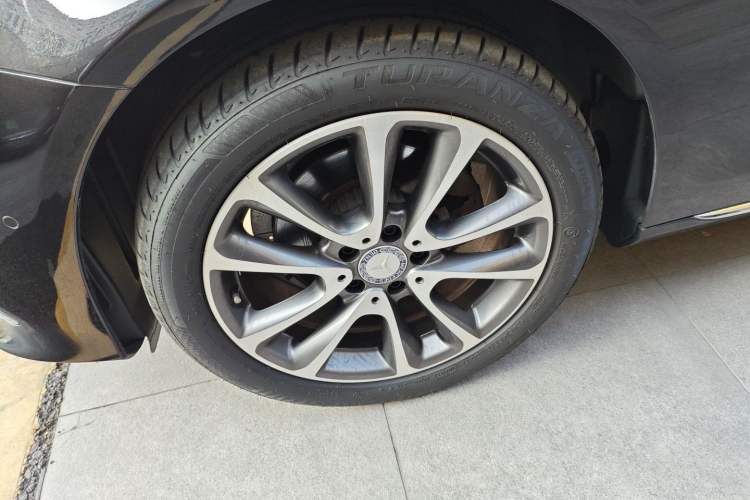 Used Mercedes-Benz E-Class 2016 E 200 L Left Front Wheel Hub