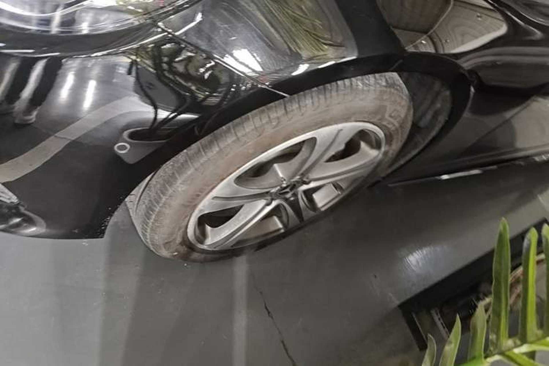 Used Mercedes-Benz E-Class 2016 E 200 L Sport Edition Left Front Wheel Hub