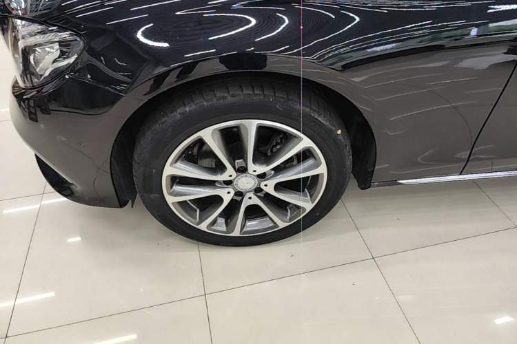 Used Mercedes-Benz E-Class 2016 E 200 L Left Front Wheel Hub