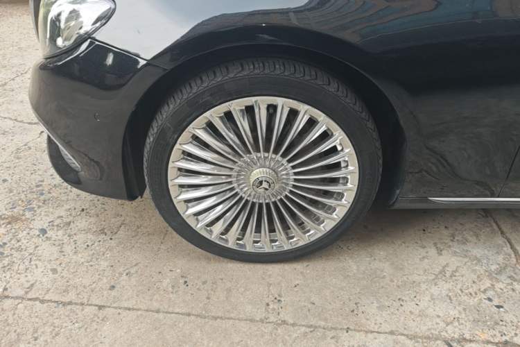 Used Mercedes-Benz E-Class 2016 E 300 L Stylish Model Left Front Wheel Hub