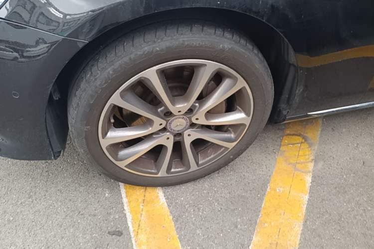 Used Mercedes-Benz E-Class 2016 E 300 L Stylish Model Left Front Wheel Hub