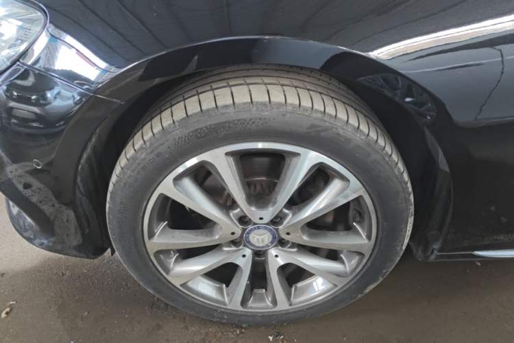 Used Mercedes-Benz E-Class 2016 E 200 L Left Front Wheel Hub