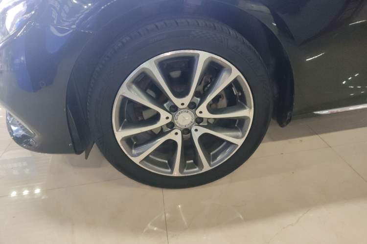 Used Mercedes-Benz E-Class 2016 E 200 L Left Front Wheel Hub