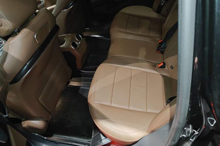 Used Mercedes-Benz E-Class 2016 E 200 L Sport Edition Left Rear Seat